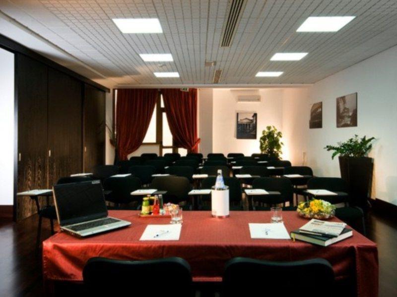 Excel Hotel Roma Ciampino Marino Exterior foto
