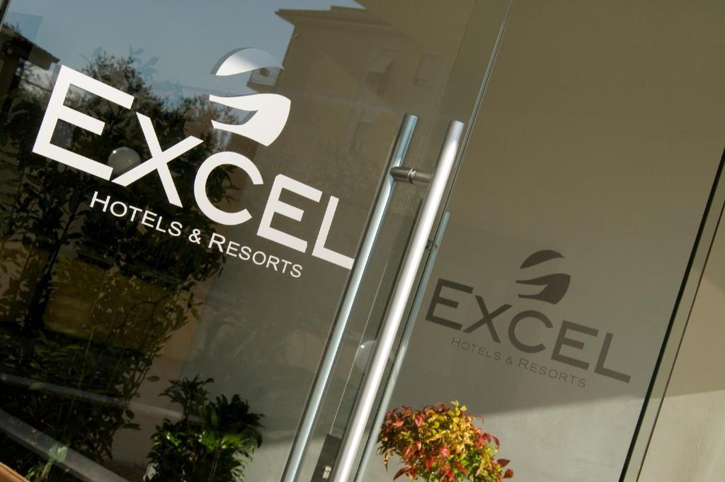 Excel Hotel Roma Ciampino Marino Exterior foto